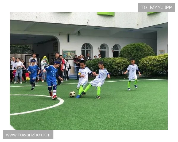 北京足球队的成长历程与奋斗精神的真实记录与反思